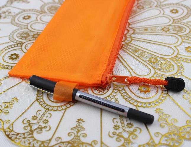 義烏廠家色砂A6拉鏈袋 透明文件袋與手提式PVC票據(jù)袋的文具新選擇